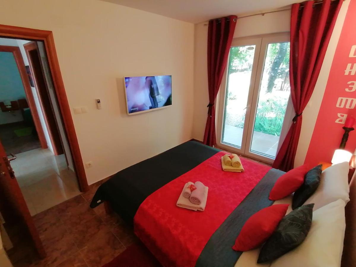 The Forest House Krk 1 Kras Екстер'єр фото